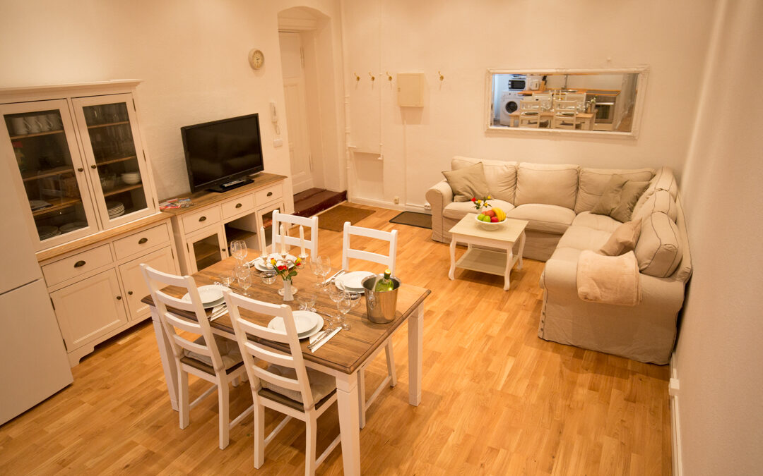 Apartment in Berlin Charlottenburg (Kamminer Straße HH)